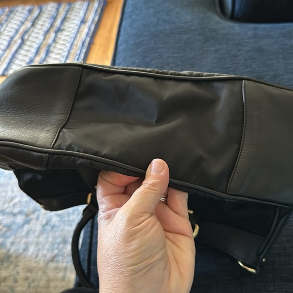 💯Authentic Prada Tote - Picture 7 of 17